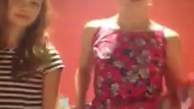 Sisters showing themselves live